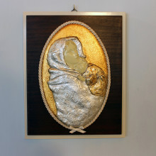 SP 093 cm 25x31 - Quadro di Madonna con Bambino in marmorina decorata a Foglia oro e foglia argento