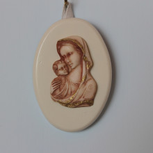 SP 069 cm 6x8 - Madonna con Bambino in marmorina decorata a mano su ovalino laccato panna